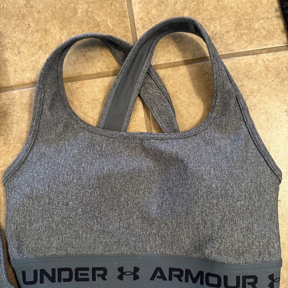 NEW UNDER ARMOUR 3 PC Sports bra Compression Bra Lot SIZE XS/S - Picture 4 of 8